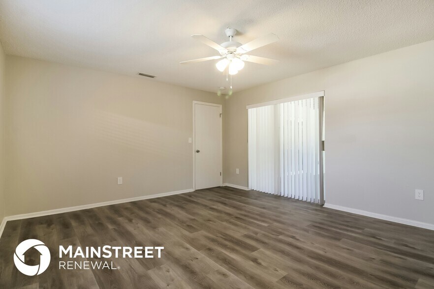 Building Photo - 1035 Country Club Blvd