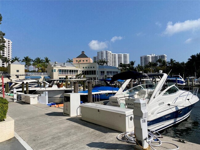 Building Photo - 3330 NE 190th St