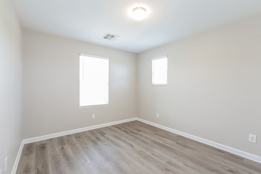 Building Photo - 9904 Pride Dance Ct