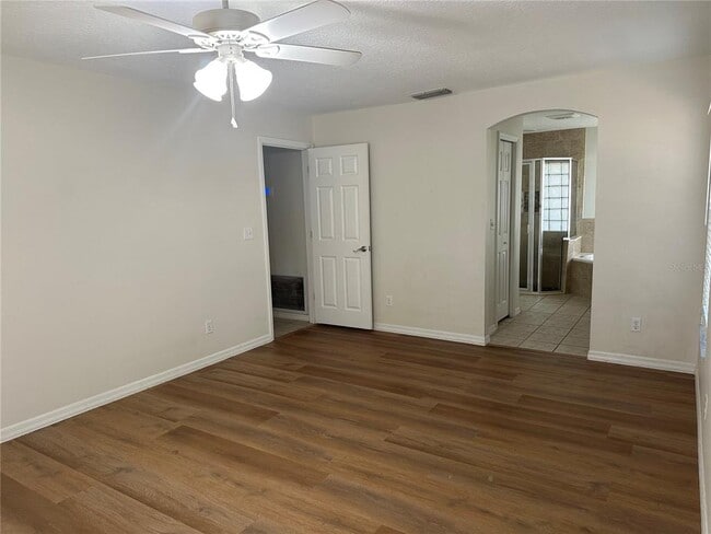 Building Photo - 16216 Hillside Cir