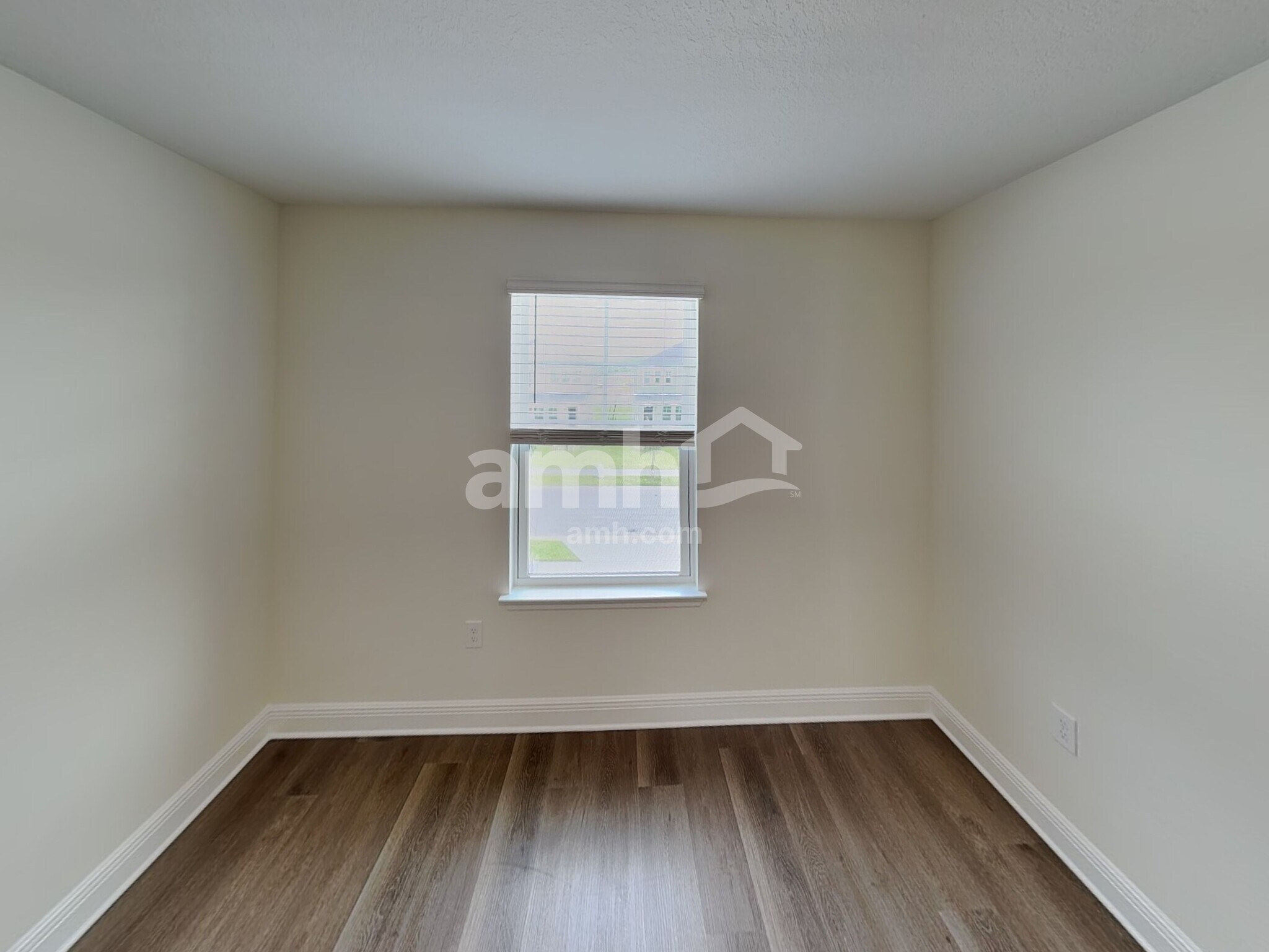 Building Photo - 5944 Pinewood Ests Dr