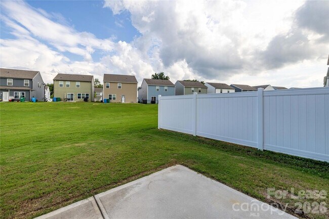 Building Photo - 309 Fairchild Wy