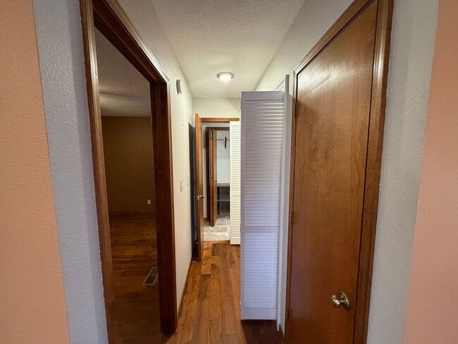 Building Photo - Beautiful Luxury 2 Bedroom Townhome Available in Corrales!