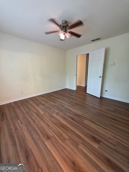 Building Photo - 207 Granite Way