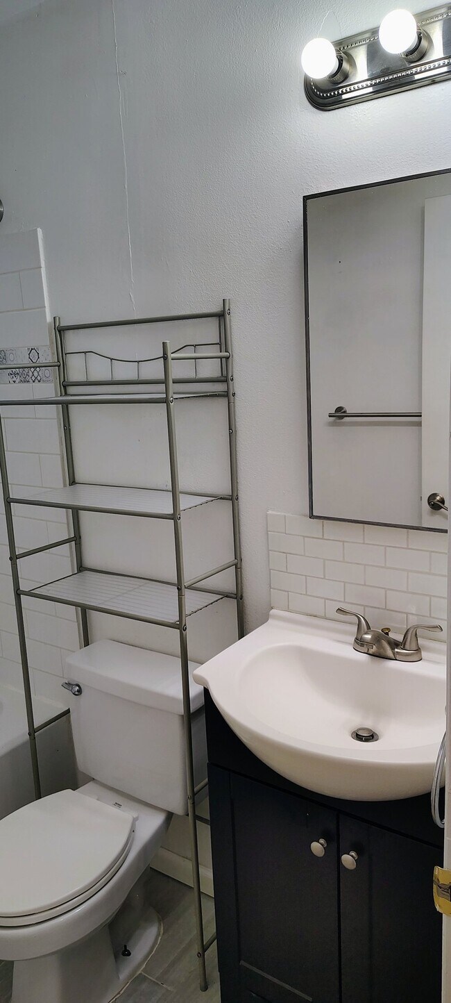 Building Photo - 130 SW 184th St