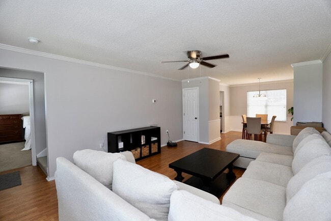 Building Photo - 1910 Lybrand St