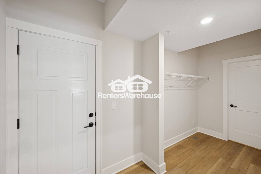 Building Photo - 3413 Douglas Dr N