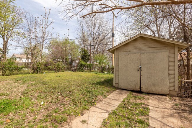 Building Photo - SECTION 8 WELCOME - NEWLY RESTORED - 2 BEDROOM - HARDWOOD FLOORS