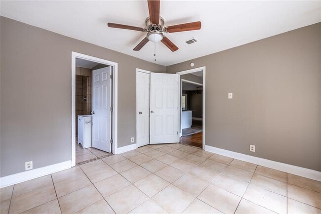 Building Photo - 2833 Cardo Dr NW