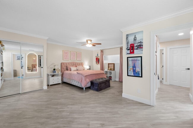 Building Photo - 15161 Collecting Canal Rd