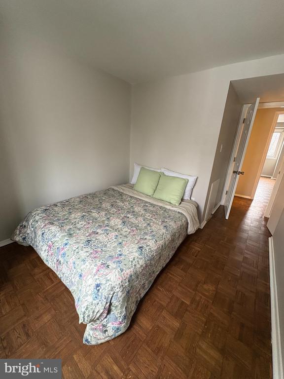 Building Photo - 9432 Merryrest Rd