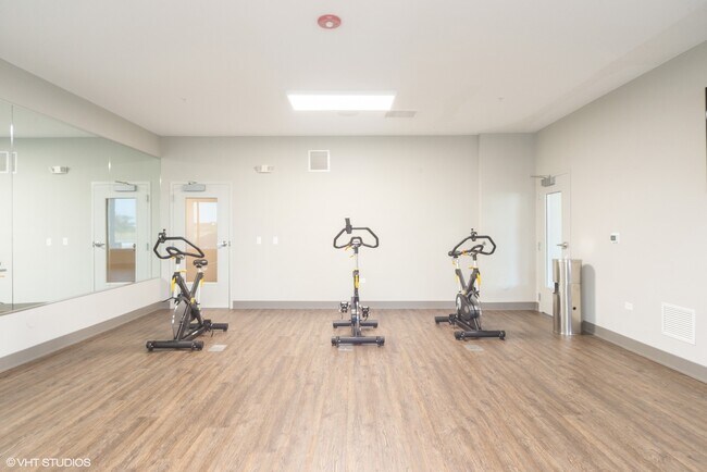 Building Photo - 18w070 Royce Blvd