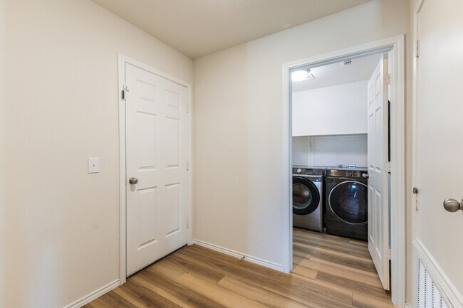 Building Photo - 10112 Falkland Rd