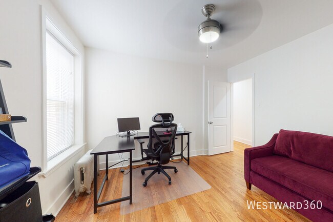Building Photo - 4545 N Albany Ave