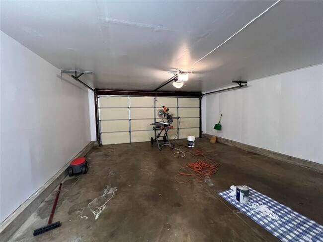 Building Photo - 2510 Woodsage Dr