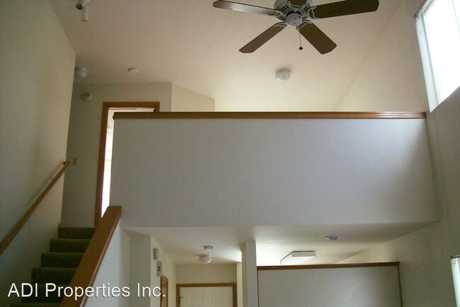 Building Photo - 2 br, 2 bath House - 10362 SW Riley Ct.