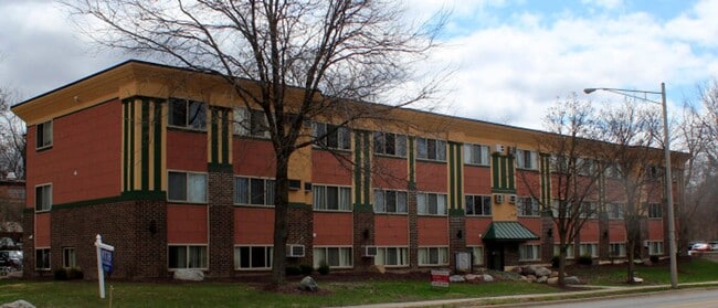 Building Photo - 910 Abbot Rd