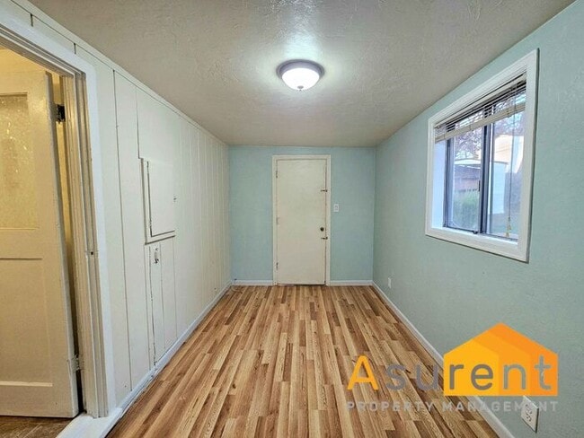 Building Photo - Beautiful Single-Level Home Located in the desirable East Medford neighborhood