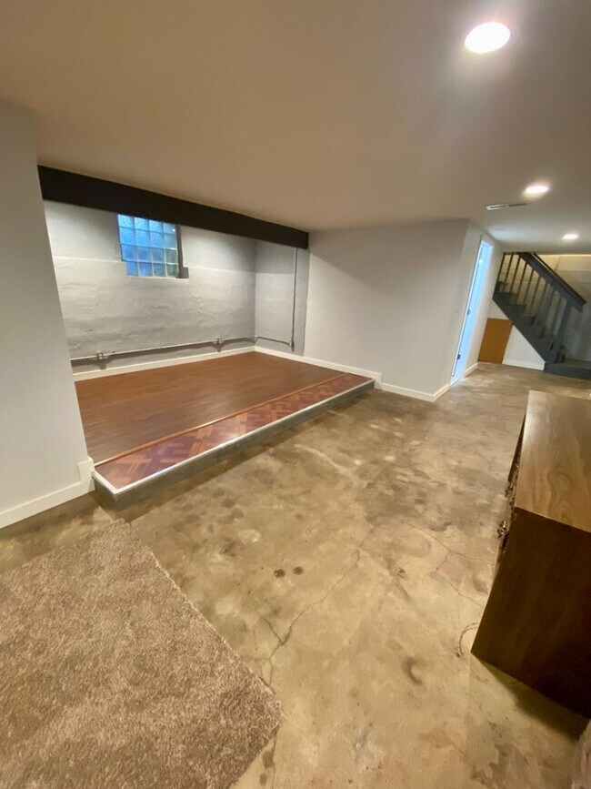 Building Photo - Cozy Basement Apartment – All Utilities Included, Private Entrance & Minutes from Purdue!