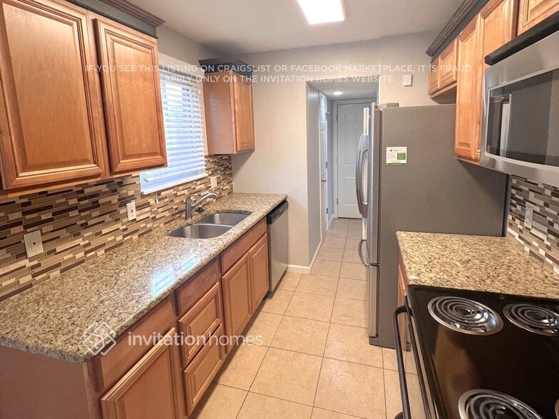 Building Photo - 1358 W 135th Dr