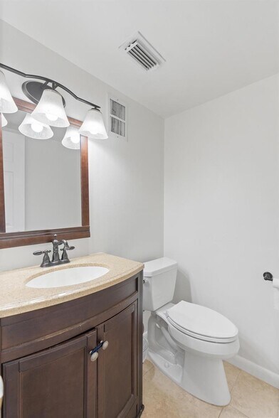 Building Photo - 2060 SW 90th Ave