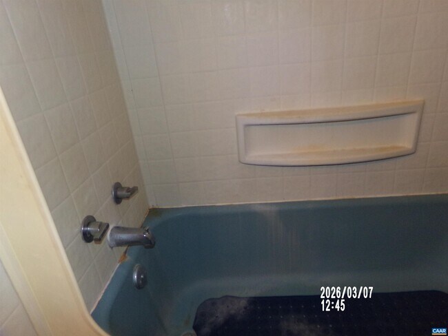 Building Photo - 127 Buckingham Cir