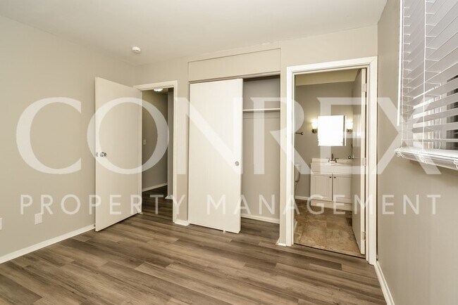 Building Photo - 3 Bedroom with GREAT updates