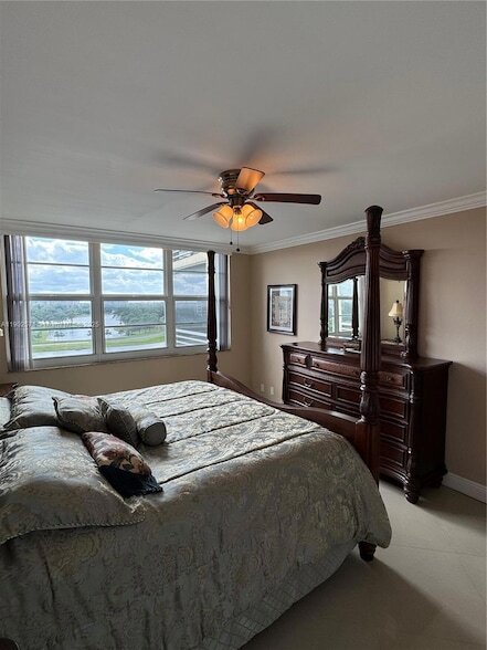 Building Photo - 3095 N Course Dr