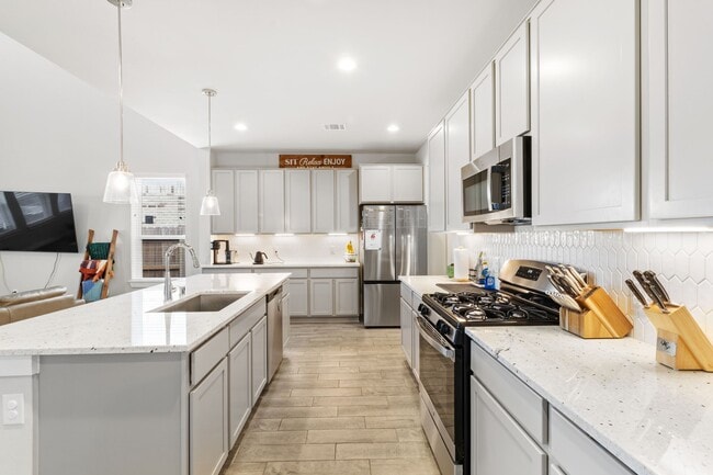 Building Photo - 8114 Vida Costa Dr