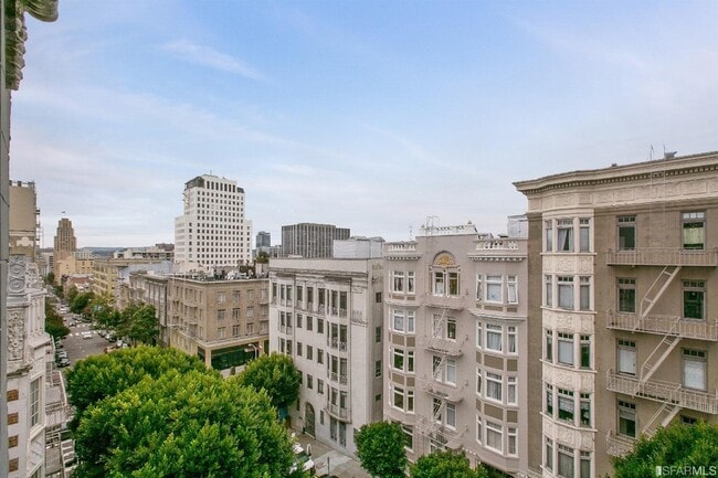 Building Photo - 630 Leavenworth St