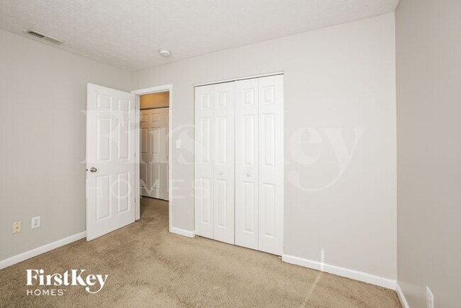 Building Photo - 11419 High Grass Dr