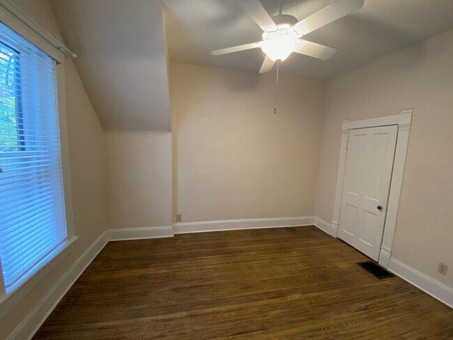 Building Photo - Neil Ave 1043-1045 NCR