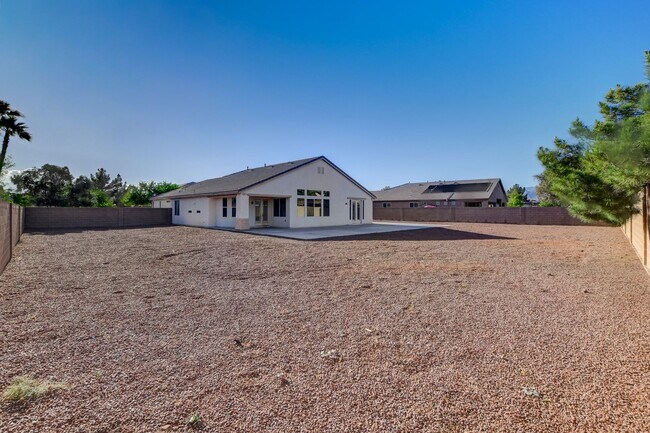 Building Photo - Single Family Home on 20k SQFT Lot in Gated Community