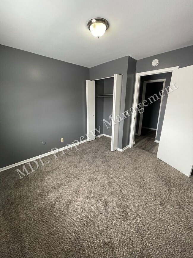 Building Photo - Southfield Village*