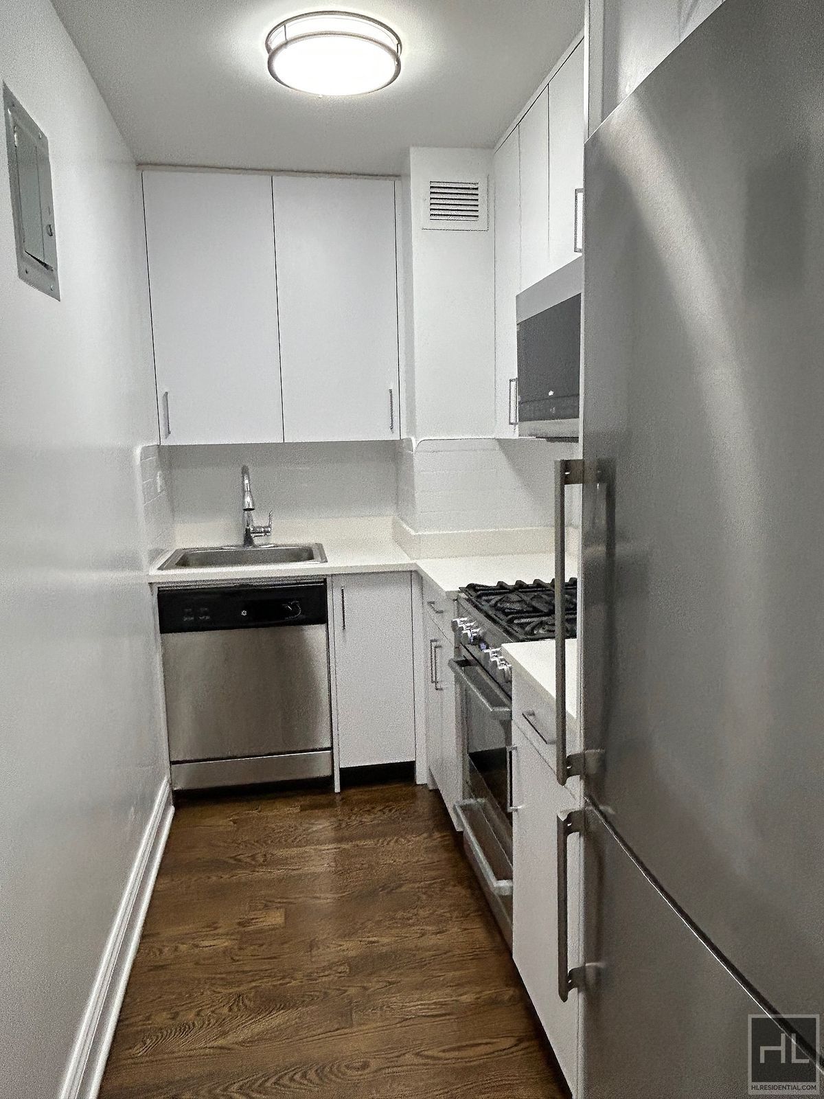 Building Photo - EAST 56 STREET