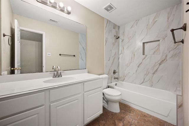 Building Photo - 7700 Glenoaks Dr