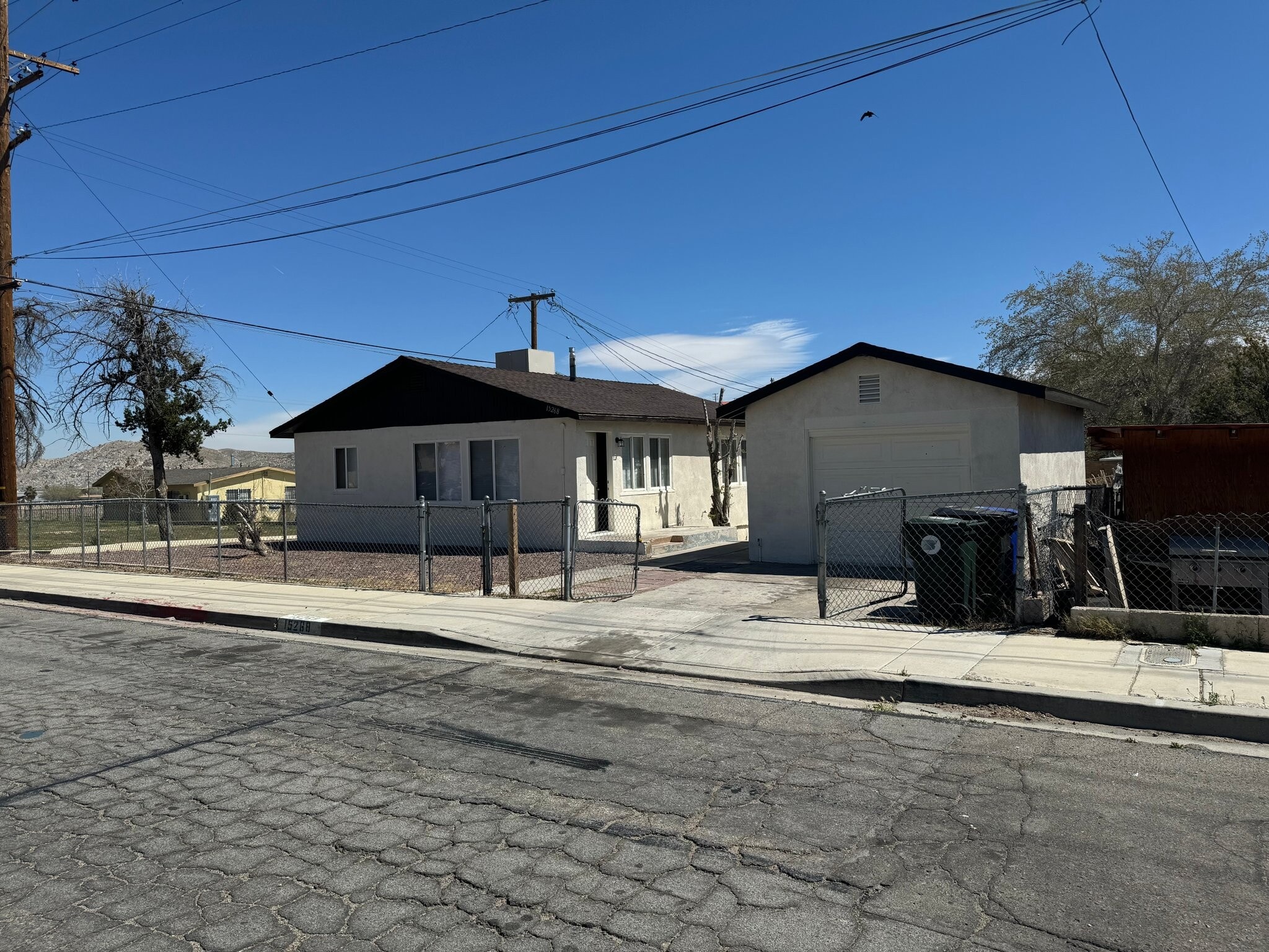 Building Photo - 15268 Center St