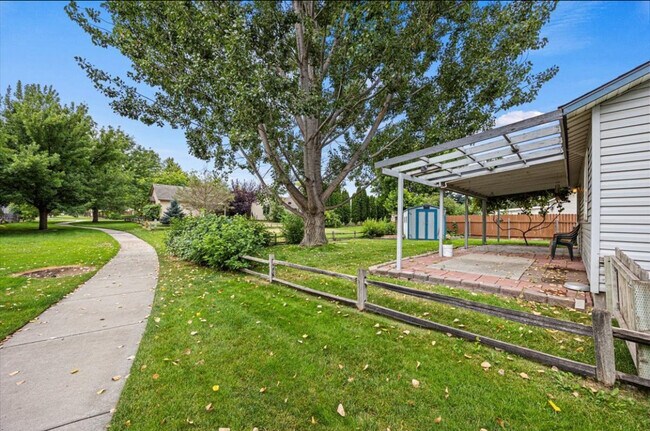 Building Photo - 803 Coopers Ct