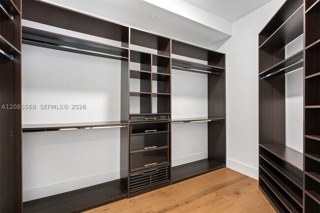 Building Photo - 16047 Collins Ave