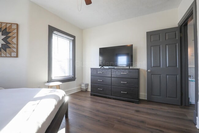 Building Photo - 3004 Marcy St