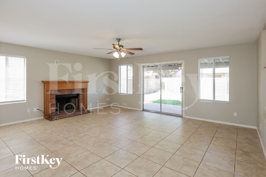 Building Photo - 4112 W Whispering Wind Dr