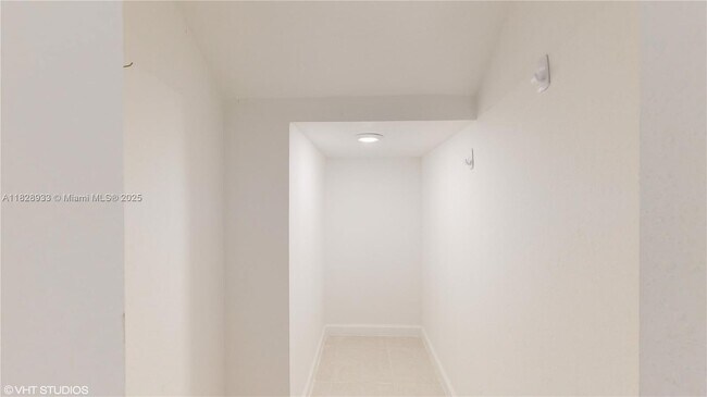Building Photo - 10004 SW 231st Ln