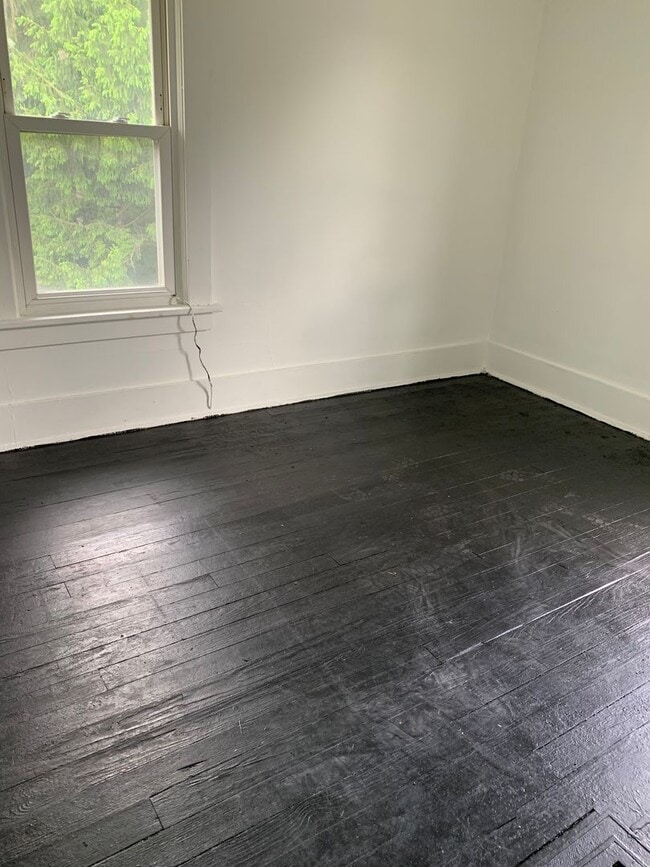 Building Photo - Two Bedroom Duplex