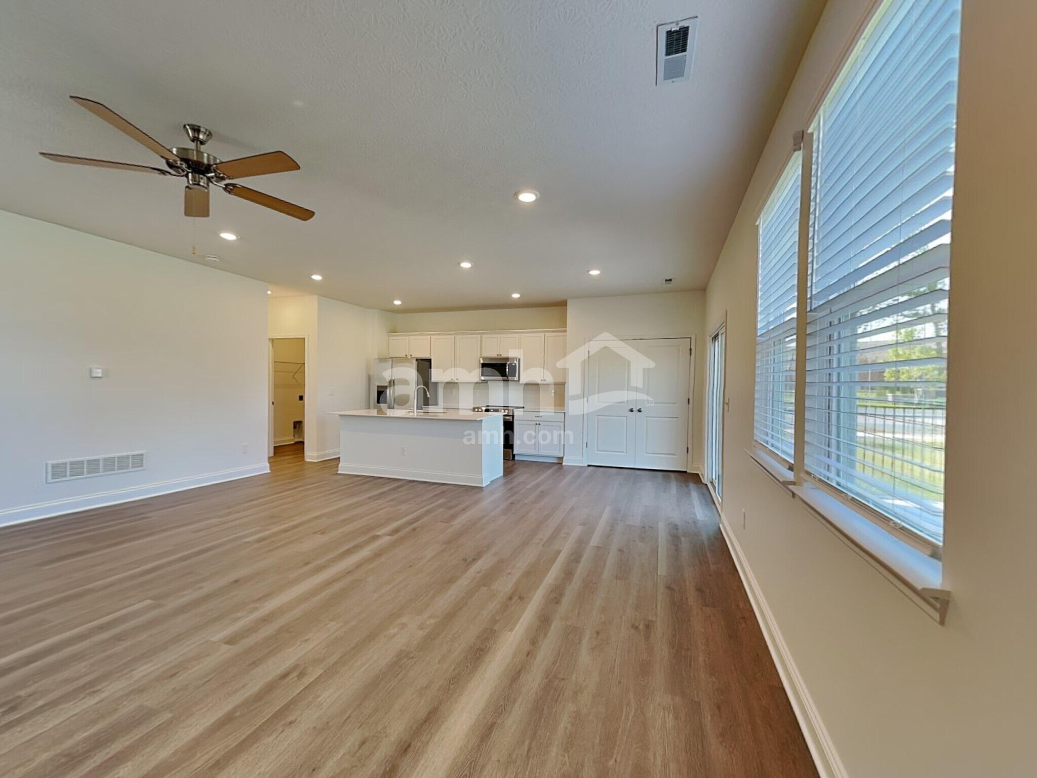 Building Photo - 9038 Lucy Dr