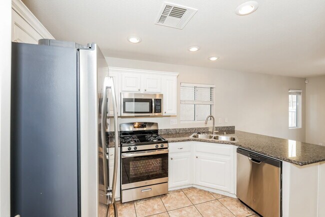 Building Photo - 6510 Abbey Door Ct