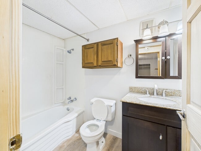 Building Photo - 2763 Mack Blvd