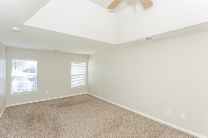 Building Photo - 6415 Glenolden Dr