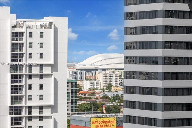 Building Photo - 55 SW 9th St