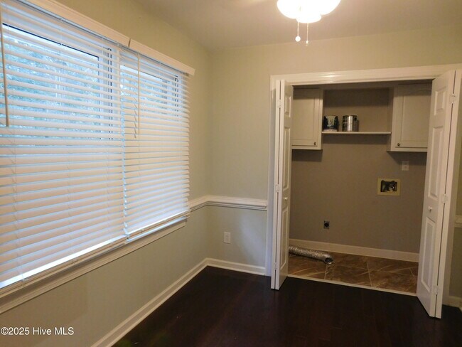 Building Photo - 278 Gatewood Dr