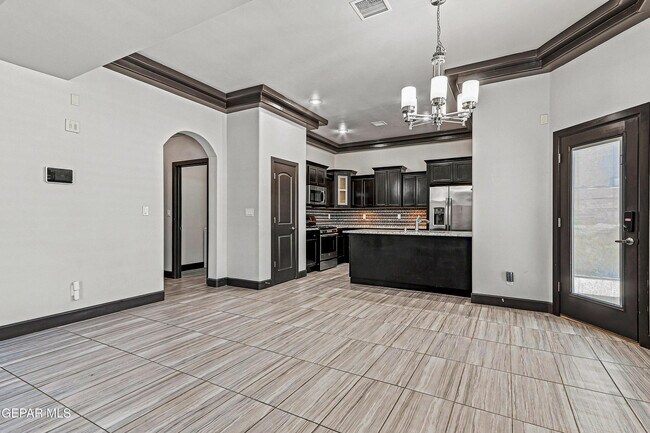 Building Photo - 12744 Midland Ct